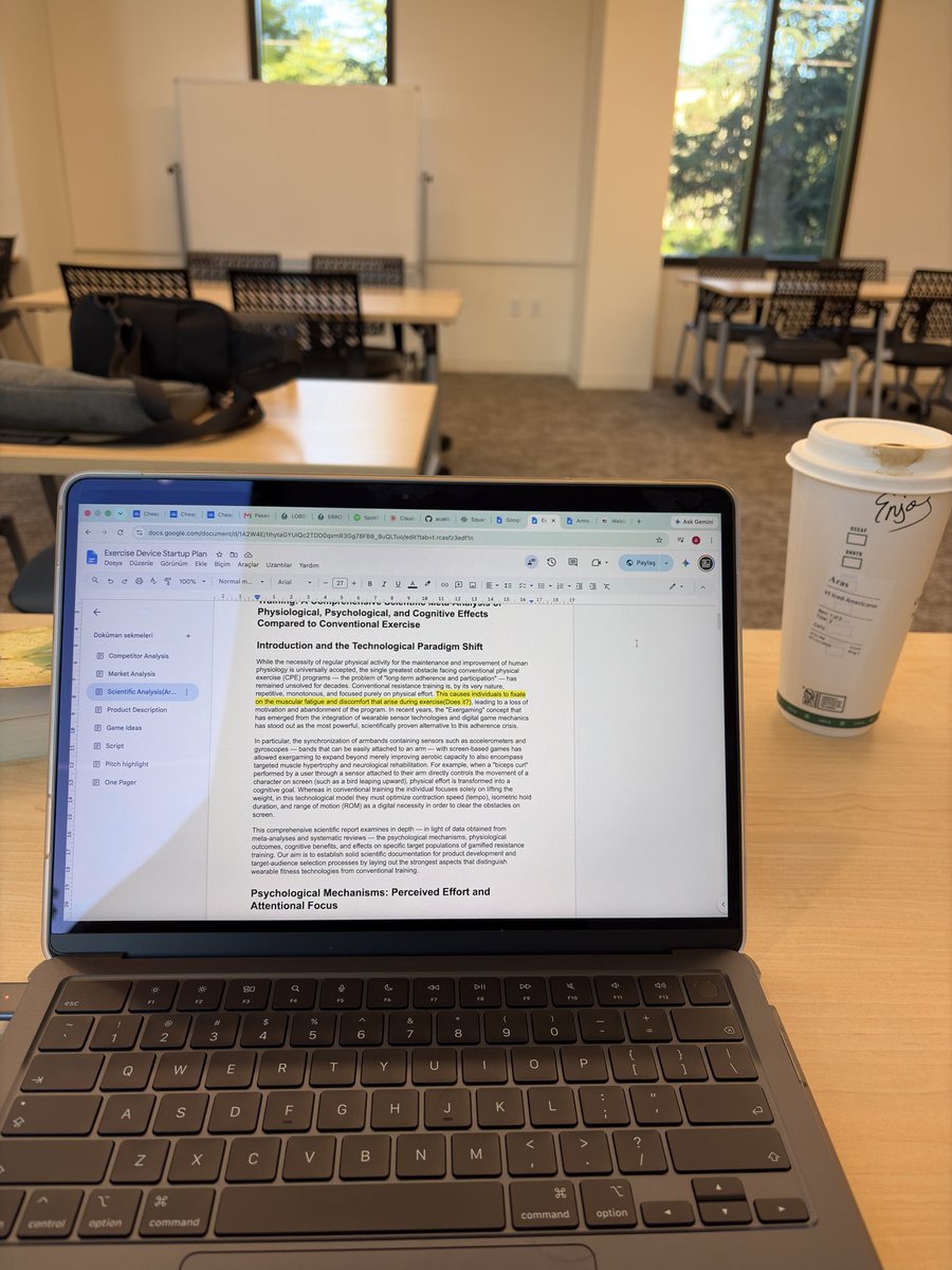 acakbinxyz's tweet photo. Building a health tech start up in Silicon Valley🥸
Sneaking into a random building on Stanford campus and working until 2 a.m.
Raising some grants
Life is amazing🥲 https://t.co/xJY1pLushv