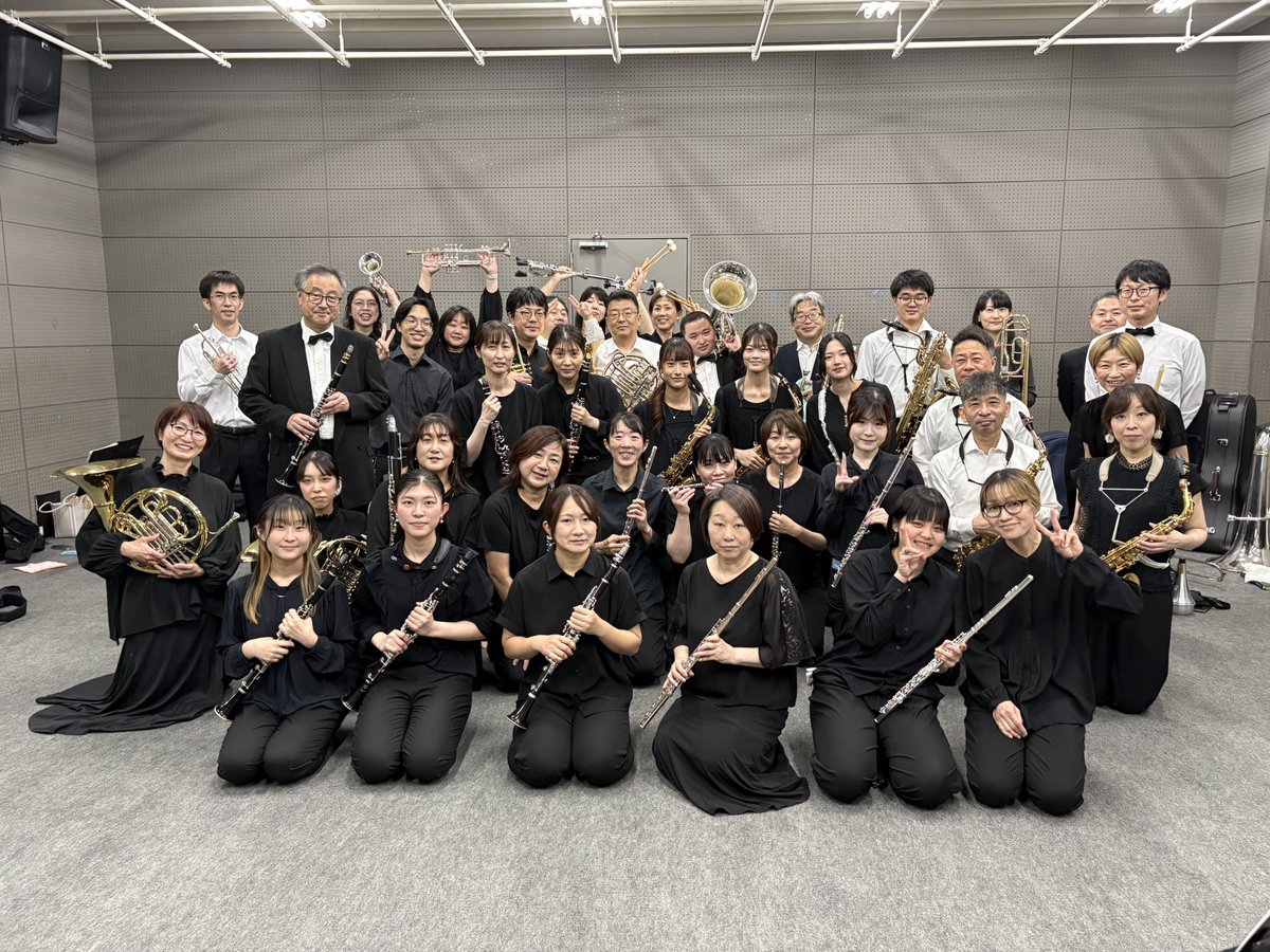 munakatawind's tweet photo. 「むなかた吹奏楽」に出演しました！
宗像市内や近郊の中高吹奏楽部や一般吹奏楽団が演奏いたしました
どの楽団も素晴らしい演奏でした
私たち宗像ウインドは
「アルメニアン・ダンス パート１」と「好きすぎて滅！」を演奏させていただきました
少し緊張しましたが、楽しいひと時でした(^^) https://t.co/qF0QT3PWpG