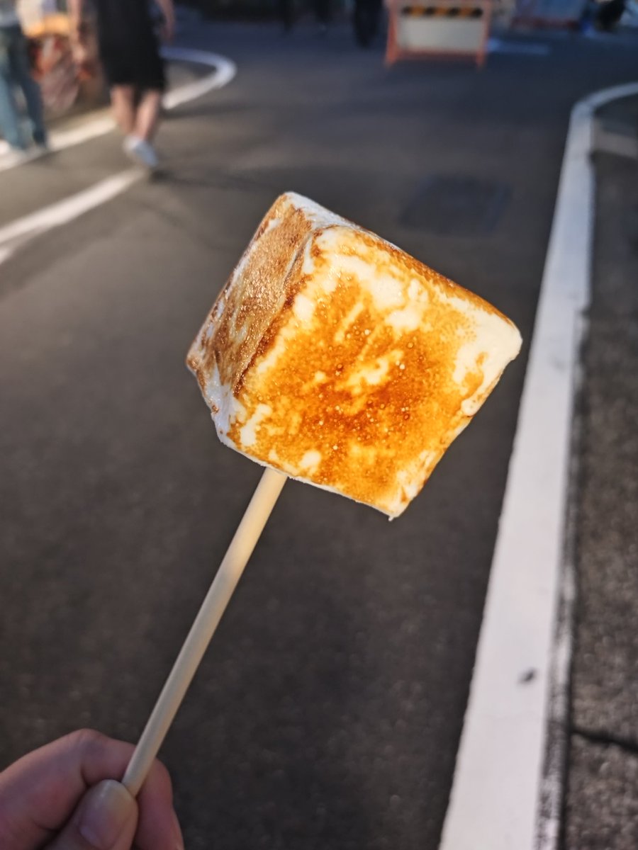 kerp1on's tweet photo. マシュマロアイスなるものを食べました
けっこうおいしかった https://t.co/PLQiH5EeU3