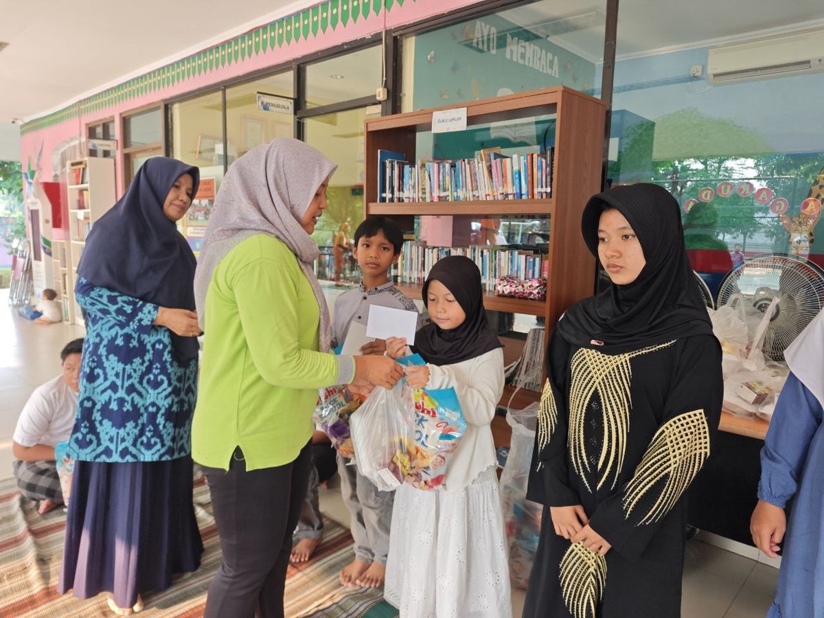 GarudaRptra's tweet photo. Pertin pkk kel.cilangkap dan santunan yatim tiap tahun #rptragaruda @dppappdki @DKIJakarta @WalikotaJaktim @dkpkp @PKKDKI https://t.co/QEh2SV1geN