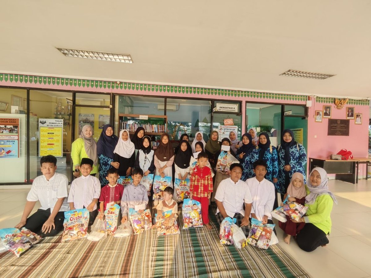 GarudaRptra's tweet photo. Pertin pkk kel.cilangkap dan santunan yatim tiap tahun #rptragaruda @dppappdki @DKIJakarta @WalikotaJaktim @dkpkp @PKKDKI https://t.co/QEh2SV1geN