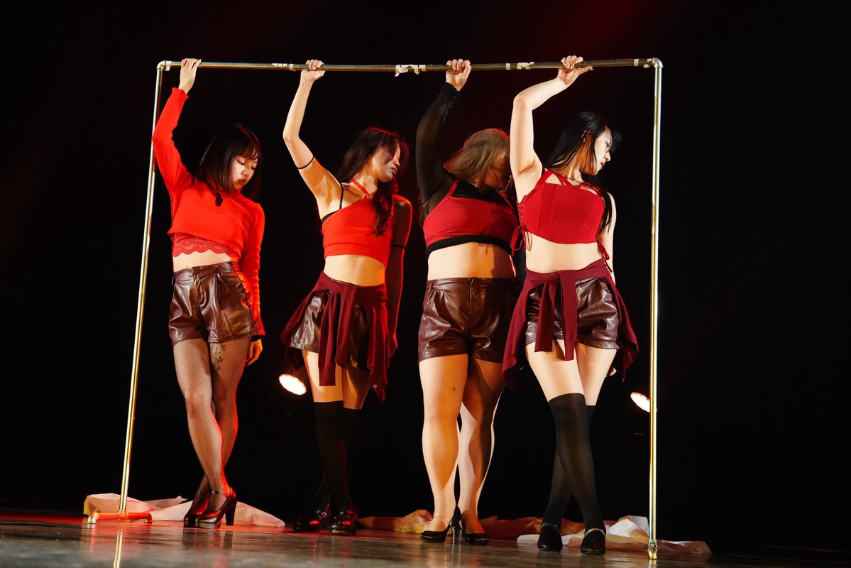sw418et's tweet photo. miss A / Hush
6/6 D’STAGE
めちゃくちゃ遅くなったけれど
懐メロやっぱりいいよね❤️棒使うの難しかったけれど楽しかった
#dstage #Dステ https://t.co/YvEYhynGb7