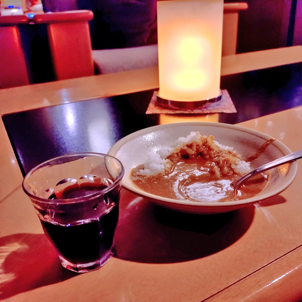 harukickMM's tweet photo. #富士桜高原麦酒 ピルス
#大冠 の生、糸柳ラベル
22時過ぎに食べた夜食の #ジョイアルカレー とワイン
https://t.co/m7qUg9AoQ6
様々にポーズを変えるくまさんのぬいぐるみ（笑）
面白いぞ糸柳（笑） https://t.co/iZmBA8D6ya