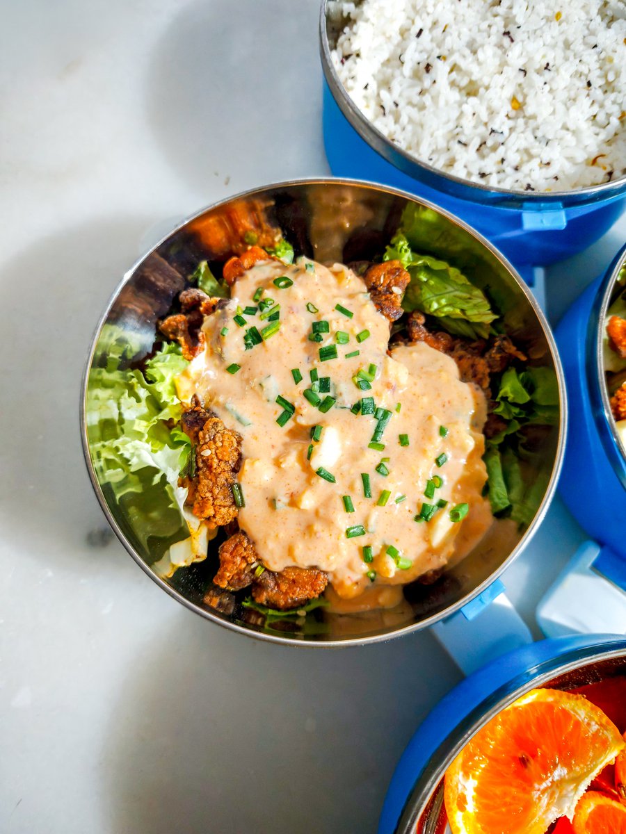 leyatjolee's tweet photo. Bekalin bocils dan mamahnya pake chicken nanban buat ikut hajatan #WeekendChicken kali ini. Buat bocils saus tartar ga pedes, buat mamahnya saus tartar low cal pedes pake greek yogurt. 👌🏻 https://t.co/Ffmxw4aKJu