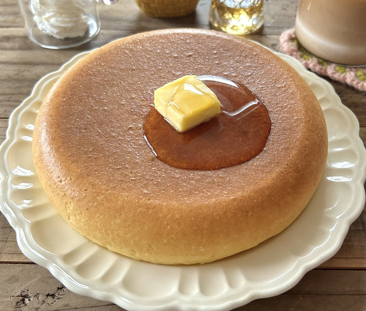 redbeanjam1210's tweet photo. 炊飯器でホットケーキを作りました🥞
ふかふかで美味しかった〜🤤！ https://t.co/EPEB6KizJV
