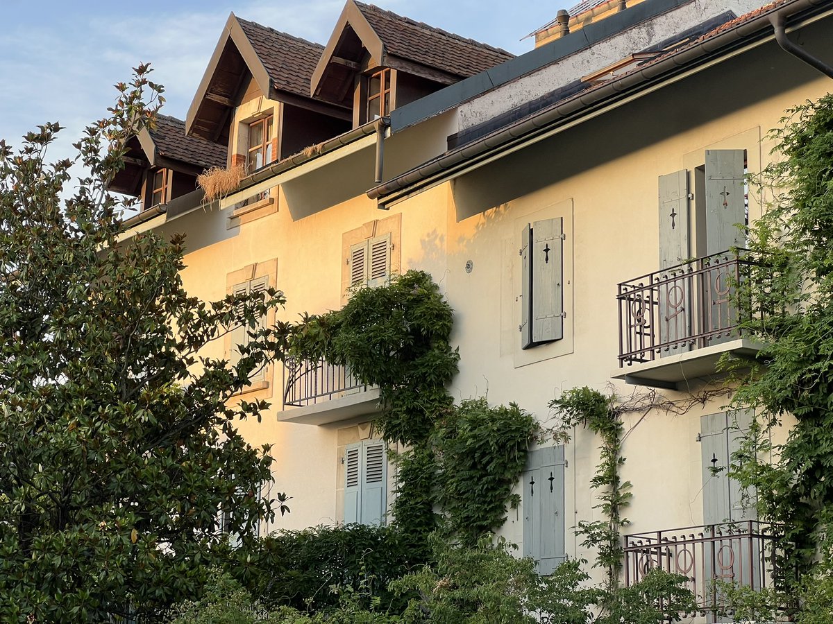 navycapris's tweet photo. somewhere in geneva near annecy https://t.co/sYxjw89j3K