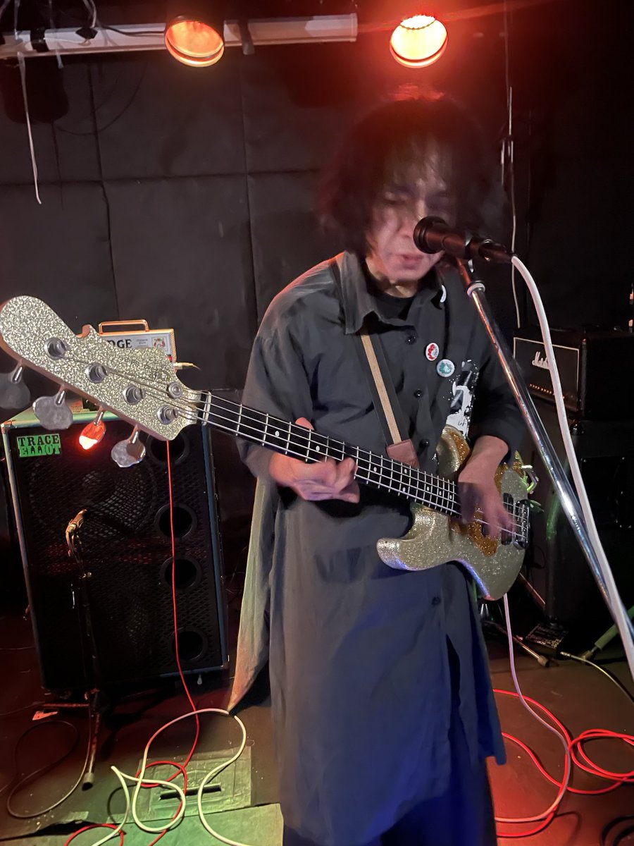 31_Ass_Hole's tweet photo. 3年ぶりにメリーに来たよ。
初めて出たライブハウスもメリーだったな。その時対バンしたエツさんミケラさんキシさんも今日対バンでなんか、キモいんだ https://t.co/GCGqOHdMJf