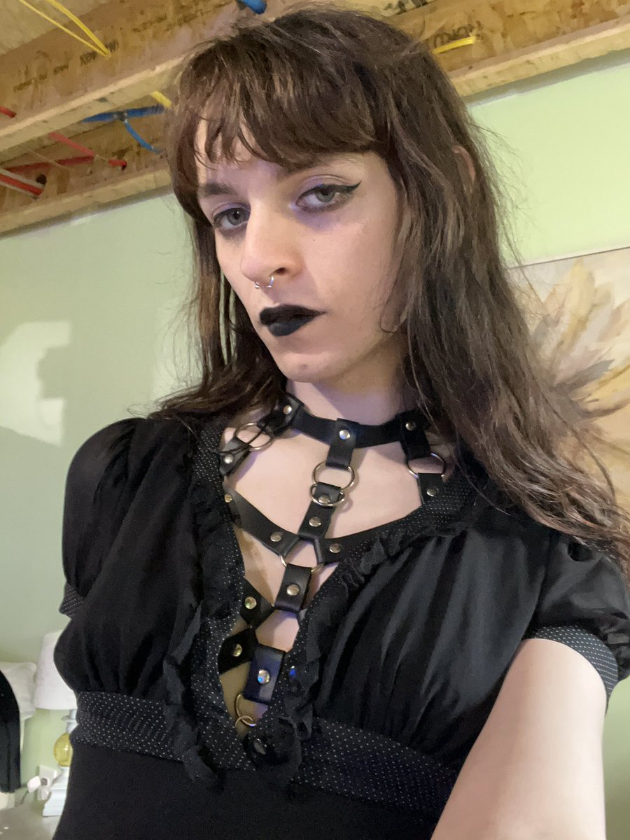 hollyhellspawn's tweet photo. got a new piece, here's a lil peek https://t.co/bRMIpNA2Ya