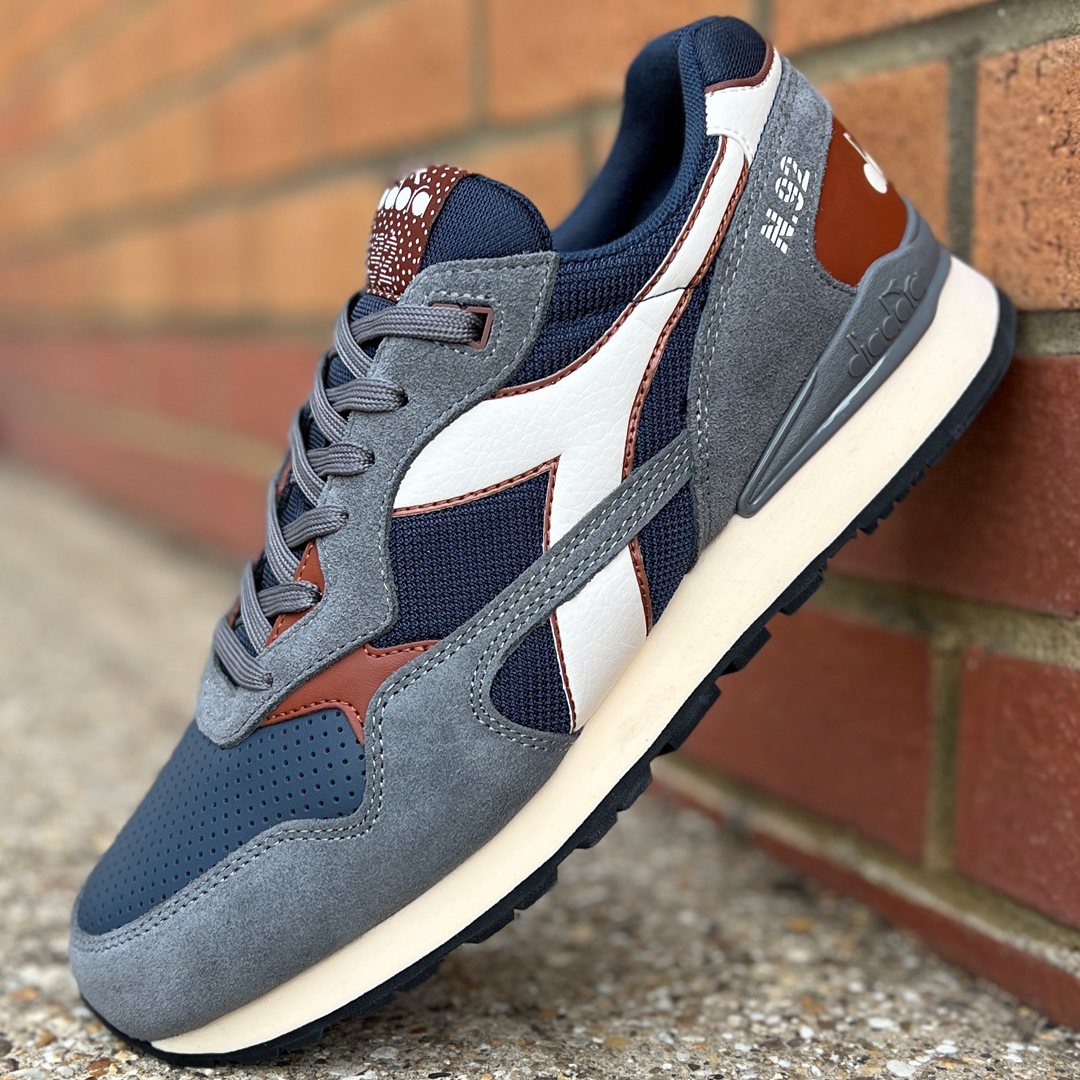 casualclassics's tweet photo. A stunning Diadora style available now at 80sCC, an exclusive release at £75. Get the look and shop today: https://t.co/TeplFnaKpL #diadora #exclusive #trainers https://t.co/KnBRBeFoQF