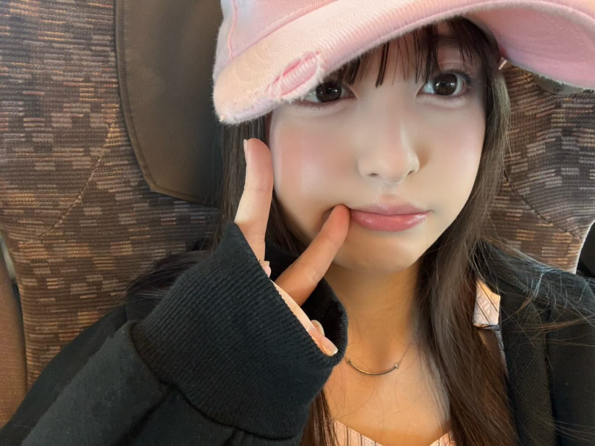 yuitpu5's tweet photo. 沢山写真のプレゼント嬉しい〜のあにゃせんぱいネ申💫💫
この帽子どこのだろ〜
おそろいしたい(* ᴗ͈ˬᴗ͈)”
 #のあへのあい https://t.co/O8DnE6nJZw
