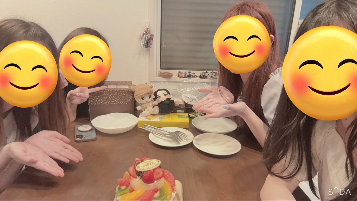 miik_love's tweet photo. ゆいゆあはるみきday♡
今日はそーめん＆お惣菜パーティー✨
全部美味しすぎた！！
はるちゃんおめでとう🎂✨
楽しかった！1日ありがとう☺️💓
次はゆみちゃんも🫶
@___19show 
@kidkidsama https://t.co/R9liXquBZp