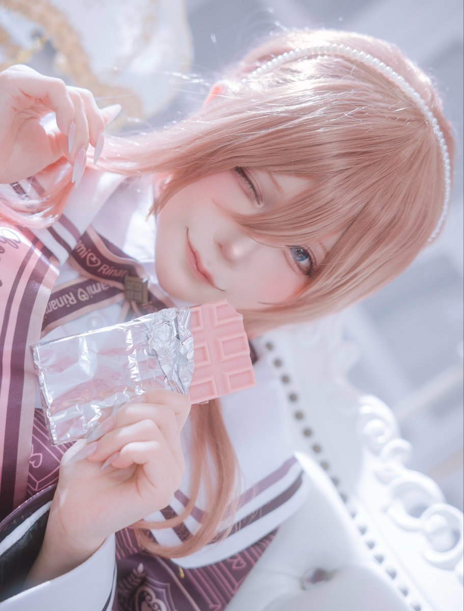 Noatan_cos's tweet photo. 甘いものって…好き？🍫💖 https://t.co/jaYLhpf1DF