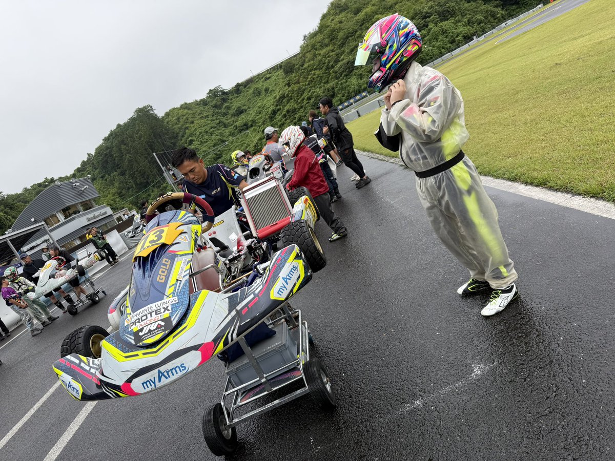 noxRacing's tweet photo. 久々のカイトサポートで茂木へ
初のgpr、x30jrとのことで予選1位スタートでしたがぶっぱなしすぎて、タイヤマネジメントに悩まされ結果は…😒

認めたくないみたいだけど認めてもっと成長する姿を期待してる🥳
来週はマレーシアみたいだから頑張ってね〜 https://t.co/pGWR5dFFRZ