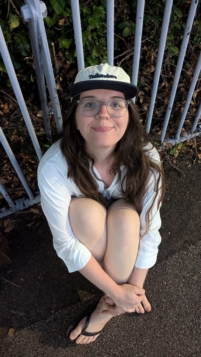 dipandpiptwit's tweet photo. reintroducing myself!!!
i'm el, i'm 26 and live in london! phil trash no.1 since 2011, met dnp twice, been to all three (soon to be four!!!) tours, queer n have the best boyfriend, and i'm a phannie in stem :3 #dnptwit https://t.co/wp3K99jSI3