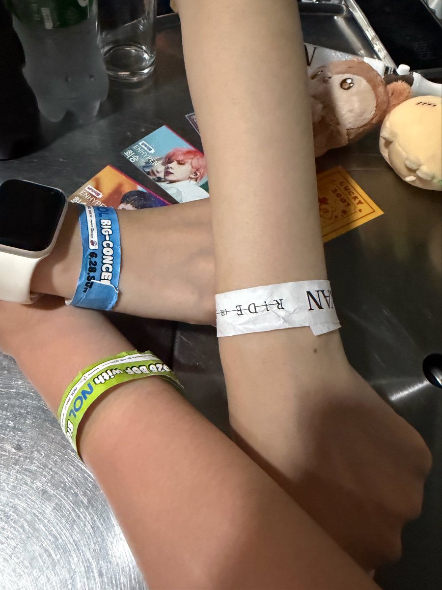 푸 tweet media