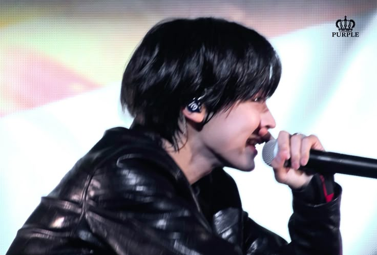 Tokunowife0445's tweet photo. 진짜 락스타 같음 ㅠㅠ https://t.co/X78C8ealK9