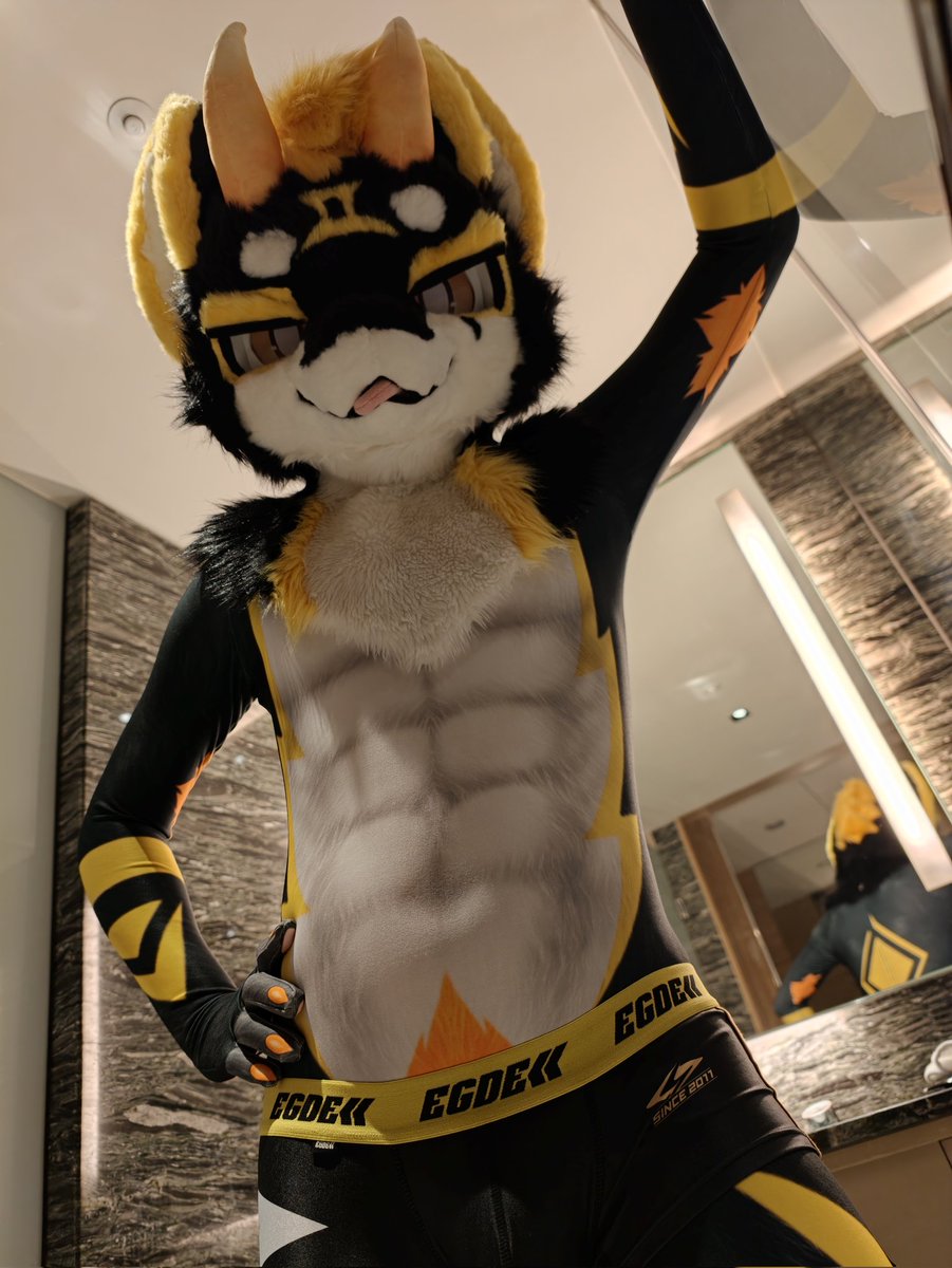 Lacotot's tweet photo. アフターパーティー楽しかった🤤🤤🤤
#UTFG2026 https://t.co/SS75K55bii