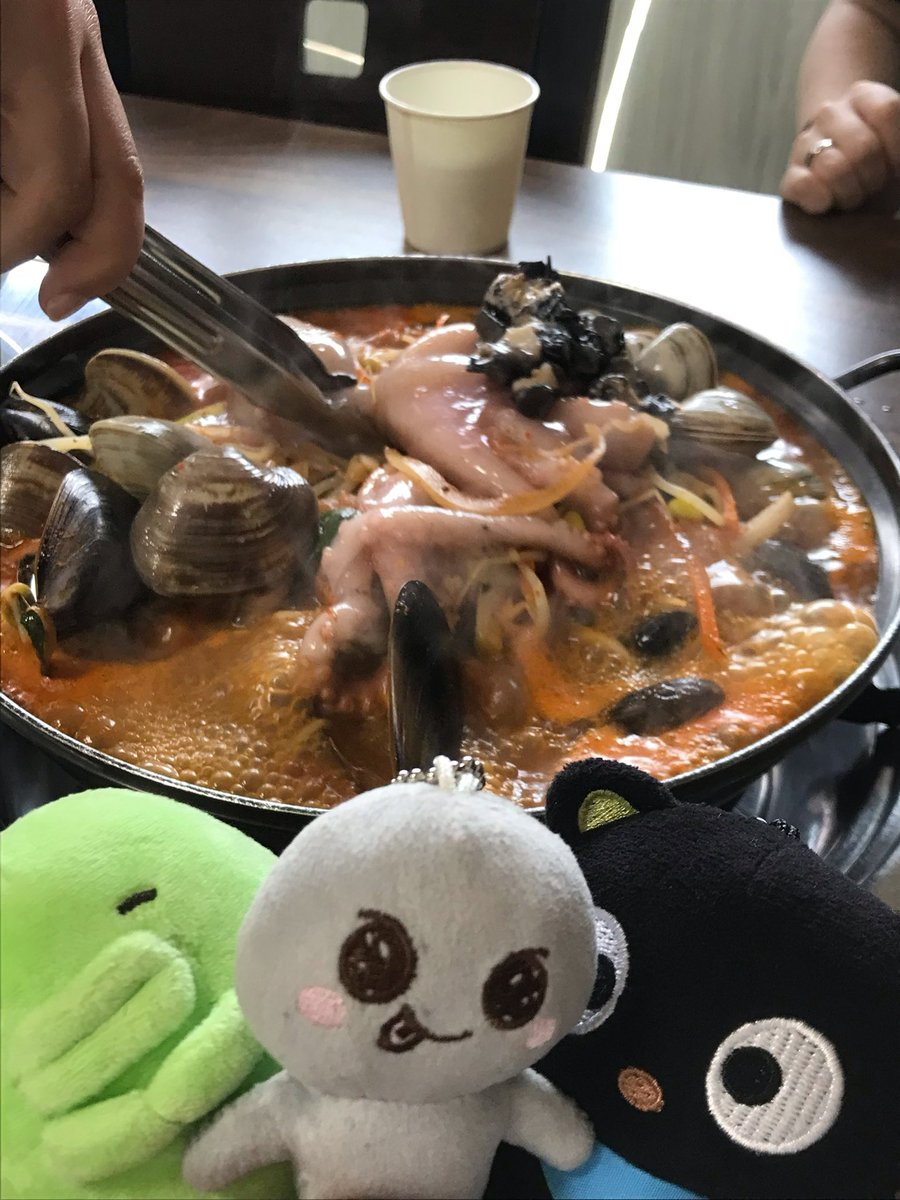 _ohmy_____'s tweet photo. 멜론롤 미쳤고  동은성 존맛… 🧎🏻‍♀️‍➡️🧎🏻‍♀️‍➡️ https://t.co/Iokmy9bQTQ