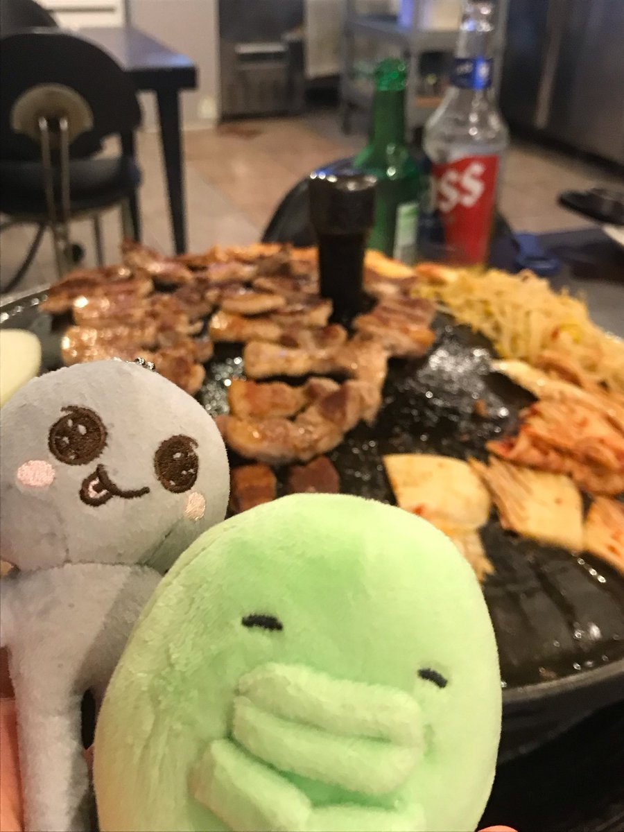 _ohmy_____'s tweet photo. 멜론롤 미쳤고  동은성 존맛… 🧎🏻‍♀️‍➡️🧎🏻‍♀️‍➡️ https://t.co/Iokmy9bQTQ