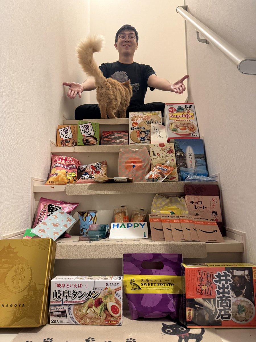 muruoka's tweet photo. 帰り着きました～。がちゃぽん垂井店とがちゃぽん久居店で会いに来てくれたリスナーさんありがとうございました。持ってきていたグッズが全て無くなるという大金星、５０人×潜在的お客様係数で計１５０人ほどのファンが会いに来てくれました！また機会あったらよろしくねぇ！明日もベルエアがんばる https://t.co/6TFLhxDo5P