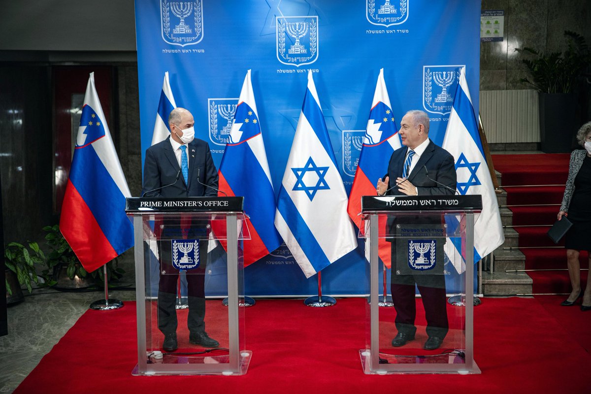 tamerqdh's tweet photo. أعلنت الحكومة السلوفينية الجديدة إلغاء الاعتراف بدولة فلسطين ونقل السفارة السلوفينية إلى القدس.

ويمثل هذا تحولاً كبيراً في السياسة السلوفينية من التضامن إلى العداء، بمجرد تغير الأحزاب بين اليسار واليمين.

يحدث ذلك عندما تفقد الإنسانية والعدالة مكانتهما، ويرسخ حقيقة أن استرداد الحقوق والاعتراف بها لا يأتيا بالقرارات والشرعية الدولية، بل إن الأقوى هو دائماً من يفرض نفسه. ومن المحتمل جداً أن يتكرر ذلك في بلجيكا وفرنسا وبريطانيا وغيرها من الدول التي اعترفت بفلسطين .