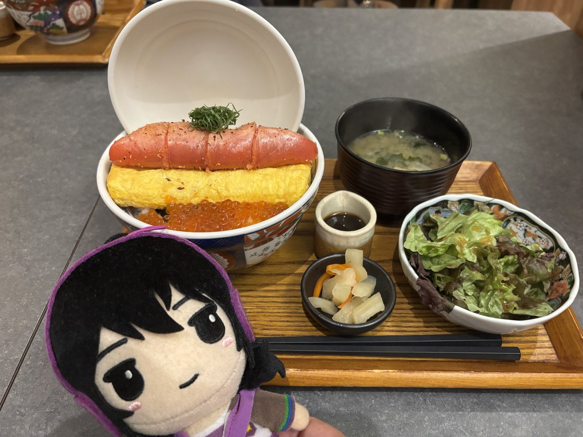 mimozz_a's tweet photo. 10年来の本垢キンプリ好きの相互さんとお会いしてライビュで昼夜観させていただきましたー！！！ハァハァ………現実……？？？？？？？？？そしてプリン体過剰摂取すぎる今日のごはんを見てくださいむちゃくちゃおいしかった…………………… https://t.co/suDO8HcGW3