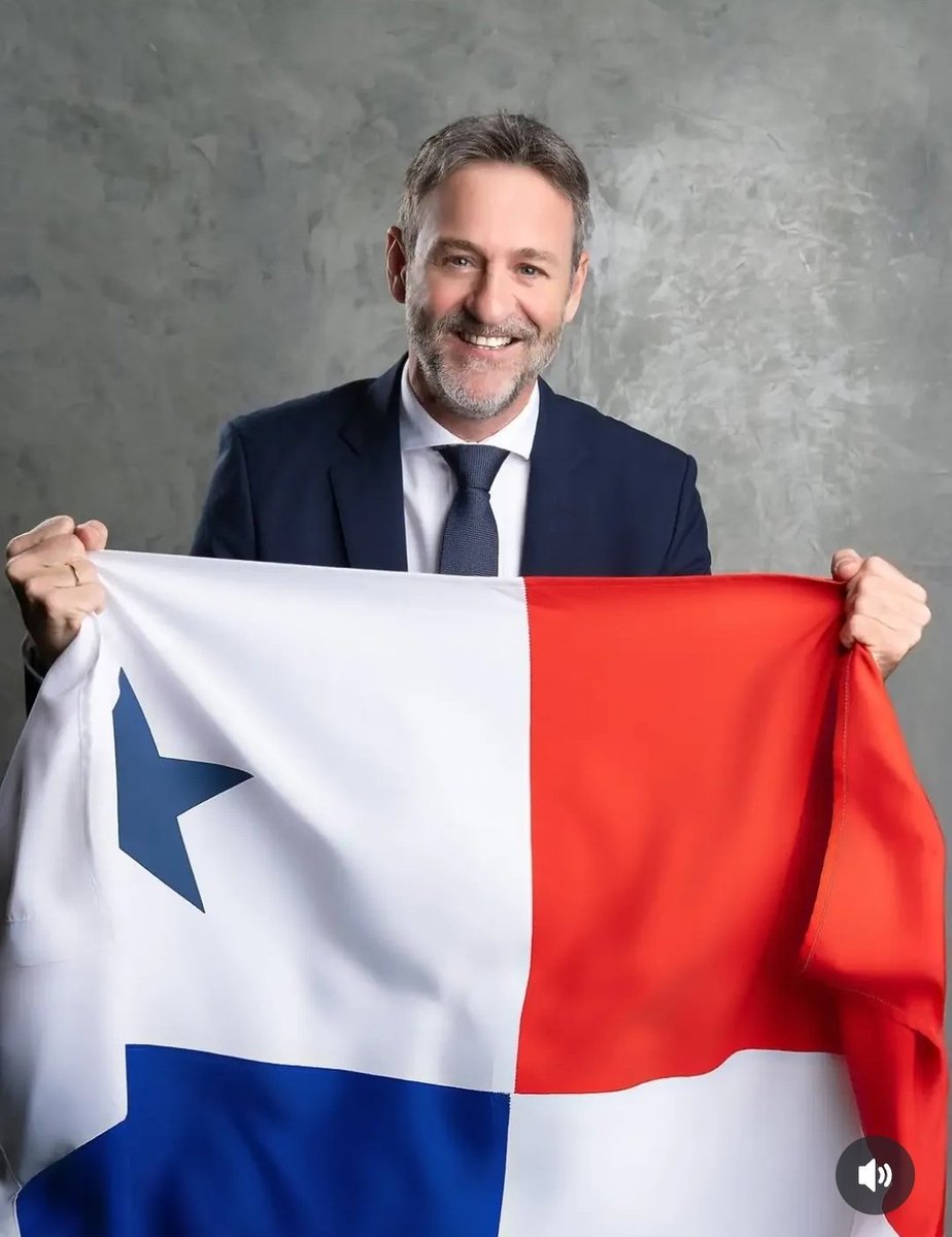 Livya27's tweet photo. ¡Gracias por elevar nuestra forma de jugar fútbol! ¡Gracias ppr elegancia y profesionalismo en juego! @T9Christiansen https://t.co/UIMpq30TTJ