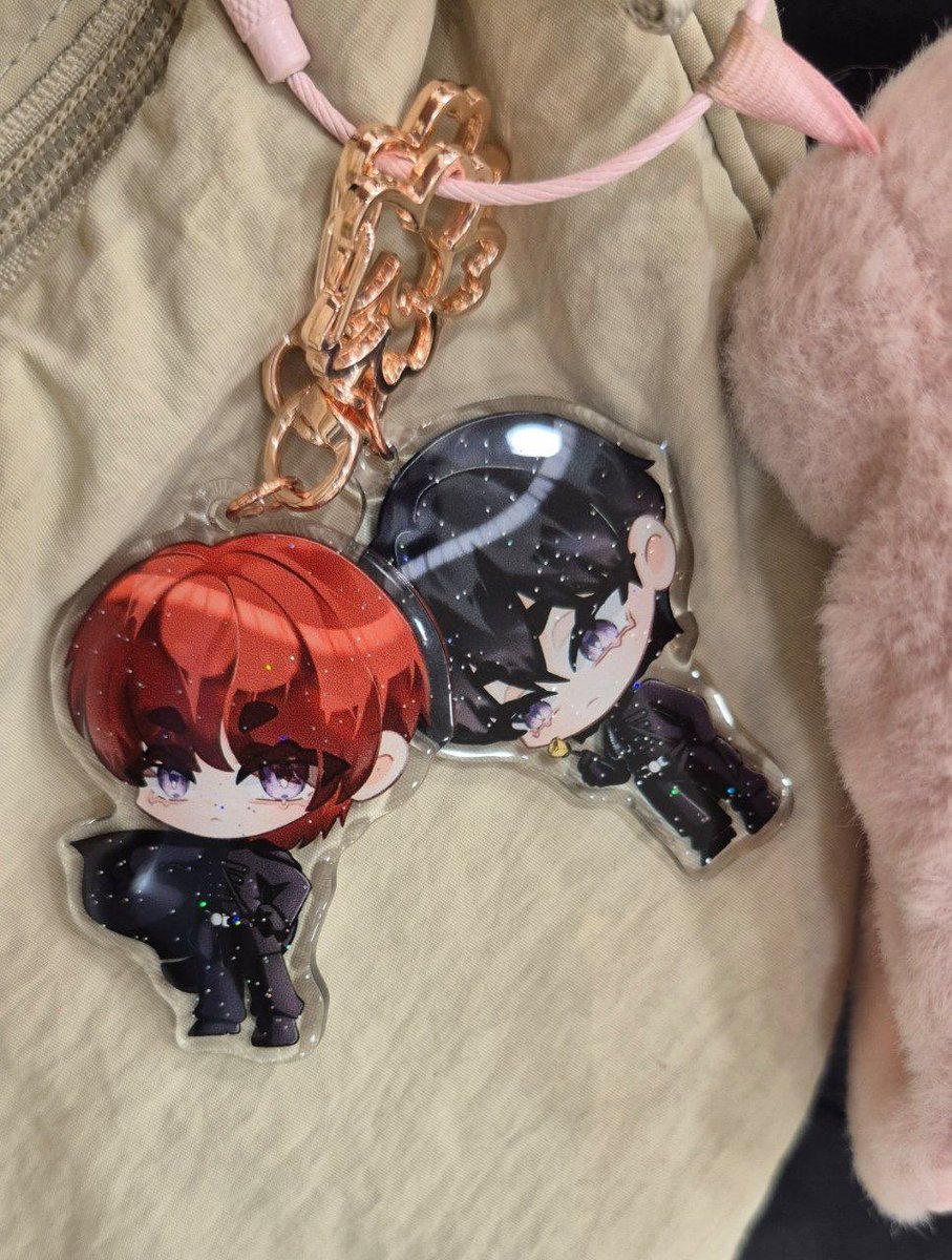 LUNEINAfess's tweet photo. luné! ada yang mau ditag open PO keychain chibi &amp;t we on fire edition? form nya rilis malam ini 😍 reply kalau mau ditag ya, here's the preview!💫 https://t.co/f4SK3ENyiq