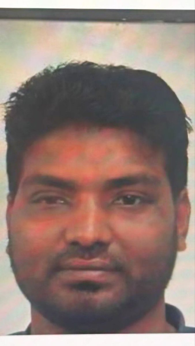 herqles_es's tweet photo. 🇮🇹🇧🇩 | La Policía de Italia ha lanzado una orden de busca y captura del inmigrante bangladesí Shahadat Hossain, que masacró a hachazos a un matrimonio junto a su hija de cinco años en las afueras de Roma. https://t.co/gPq9LjHol4
