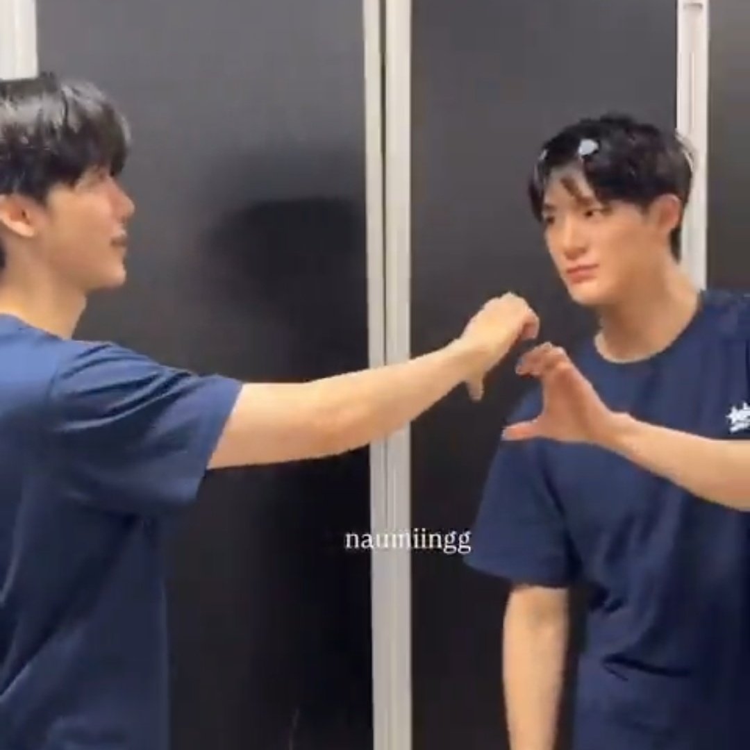 jungshasa's tweet photo. BENERAN JUARA UMUM PRENGAT PRENGUT LU LEE JENO 😭 https://t.co/Kz8f0PmWUx https://t.co/9OiAzfCmfz