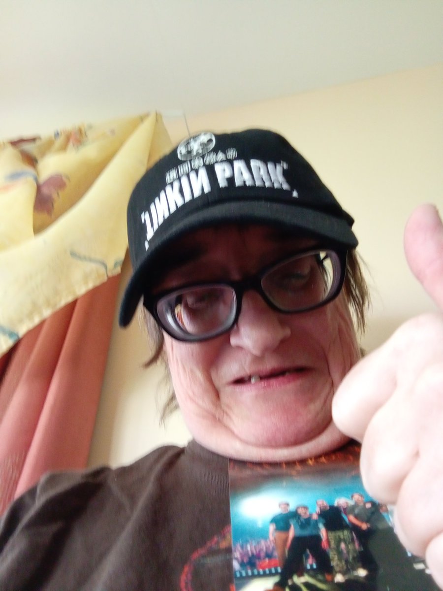davidfriend8's tweet photo. Joe keep taking pictures 💜💜💜📷📷📷🔥🔥🎛️🎛️😎😁👊💜 Mike keep doing music in the future with the others💜💜🎶🎶👊💜💜that's ok Mike glad your back in music 👌👌👌😁😁 Mike enjoy werchter parklife music festival 💜💜💜🎶🎶🎶🎤🎸🎸🎹🎹🔥🔥🔥😎😎😁😁👊👊💜💜 I got the complete https://t.co/BCOMDSZj7U
