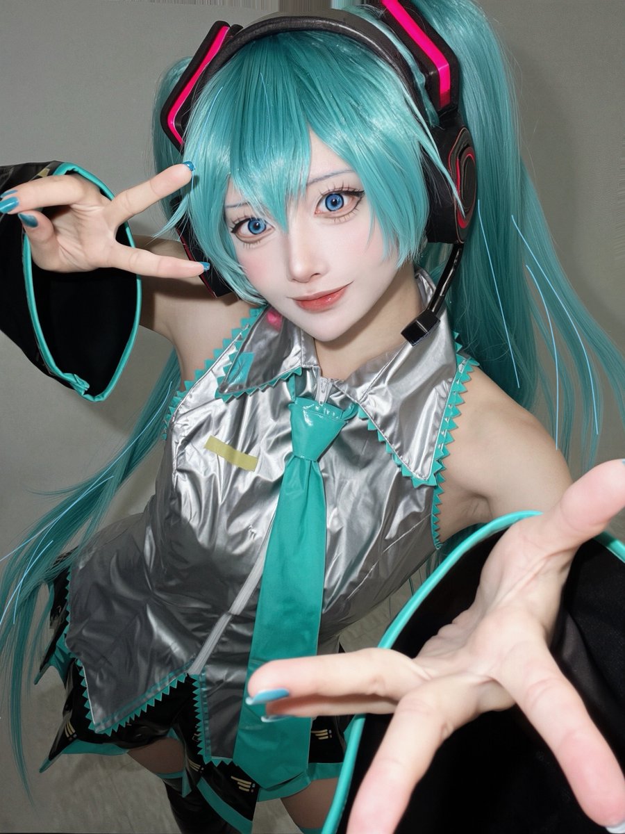 yukimuraYY2's tweet photo. 初音ミクです🎤🩵 https://t.co/PLfSF3n0Di