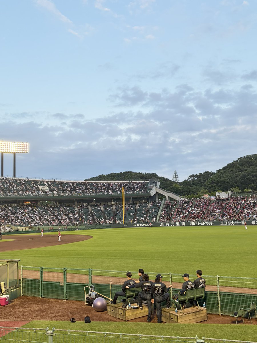 takemuramio's tweet photo. 九里投手の粘り強い投球。
その力投にこたえるような
西川選手のグランドスラム🎇

久しぶりの、ほっともっとがこの夏の最高の思い出になりました🏟️ https://t.co/xhtEepRAvC