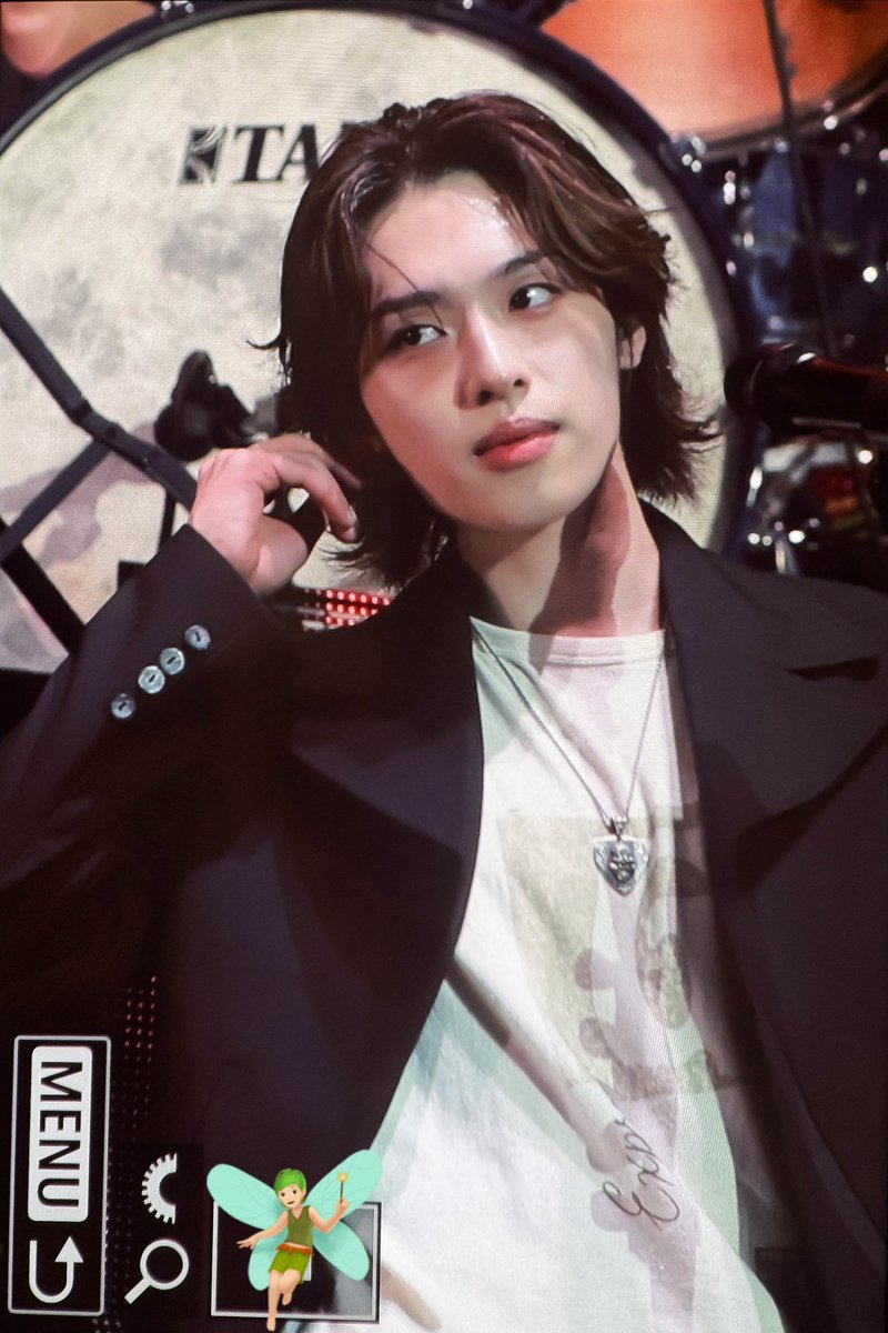 mybabypixie's tweet photo. 260628 Summer Special <The Xcape>

#XdinaryHeroes #엑스디너리히어로즈 
#엑디즈 #Gaon #가온 #곽지석 https://t.co/ODp0oq3iZn