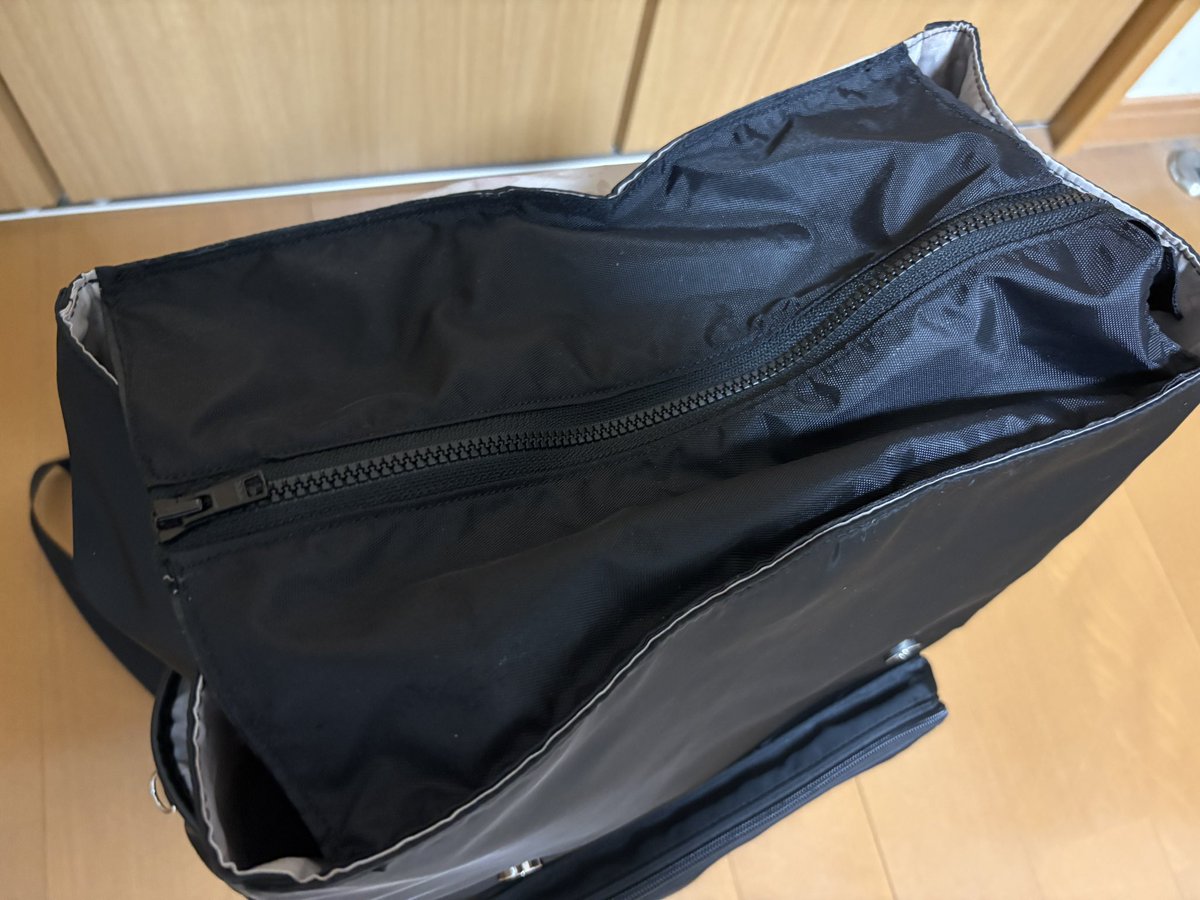 7周年のグッズのリュックをちょっと改造！ リュックにチャックが欲しい