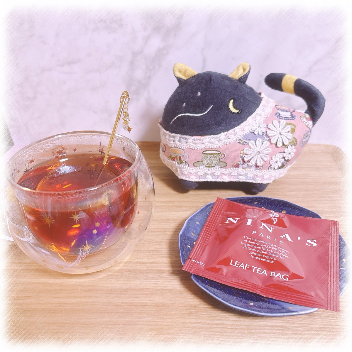 ys_irohas's tweet photo. バステトちゃんのお洋服作りにハマってしまって、新しく2着作ってみました🪡
昨日作ったピンクのお洋服がなんか他とシルエット違うな〜変だなあと思ってたら、後ろ前逆に着せた上に飾りをつけてました、、修正しました😂
#217find 
#ばすてとさんぽ https://t.co/i683F1Kt1y