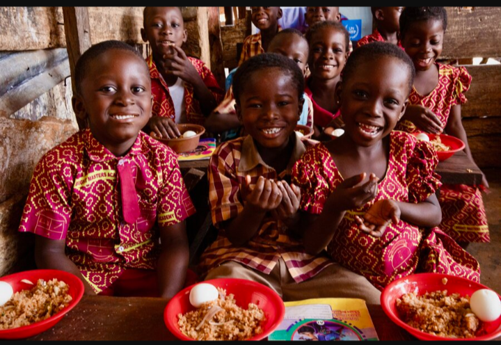 gauravsabnis's tweet photo. "How is that Ghana can do so well at the World Cup but India can't even qualify?" asked a neighbor. 

The answer is complex but a big part is nutrition. Look at what free school lunches in Ghana look like. Then compare them to what Indian schools serve. https://t.co/NOffDf9H12