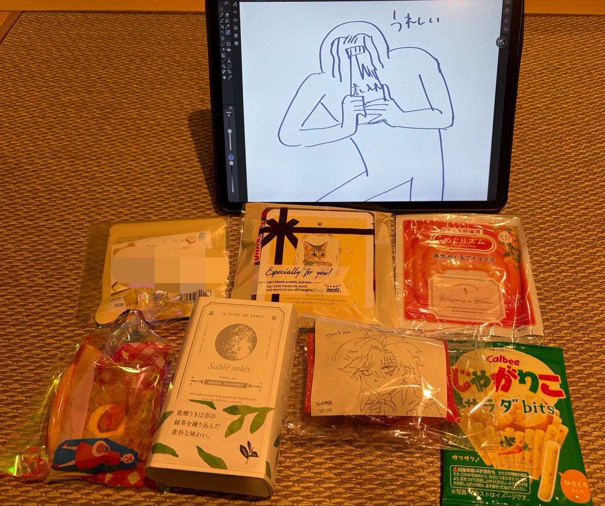 shouldermuki's tweet photo. 本日イベントお疲れ様でした！
何年ぶりかのサークル参加でしたが、すごく楽しかったです！差し入れも本当にありがとうございました…！楽しすぎて歯茎見せまくったり、「本物ですか！？」と言ってしまったり失礼しました🙇
次はいつ参加しようかなと考えています！またお会いできたら嬉しいです☺️ https://t.co/lg6PpFjR8p