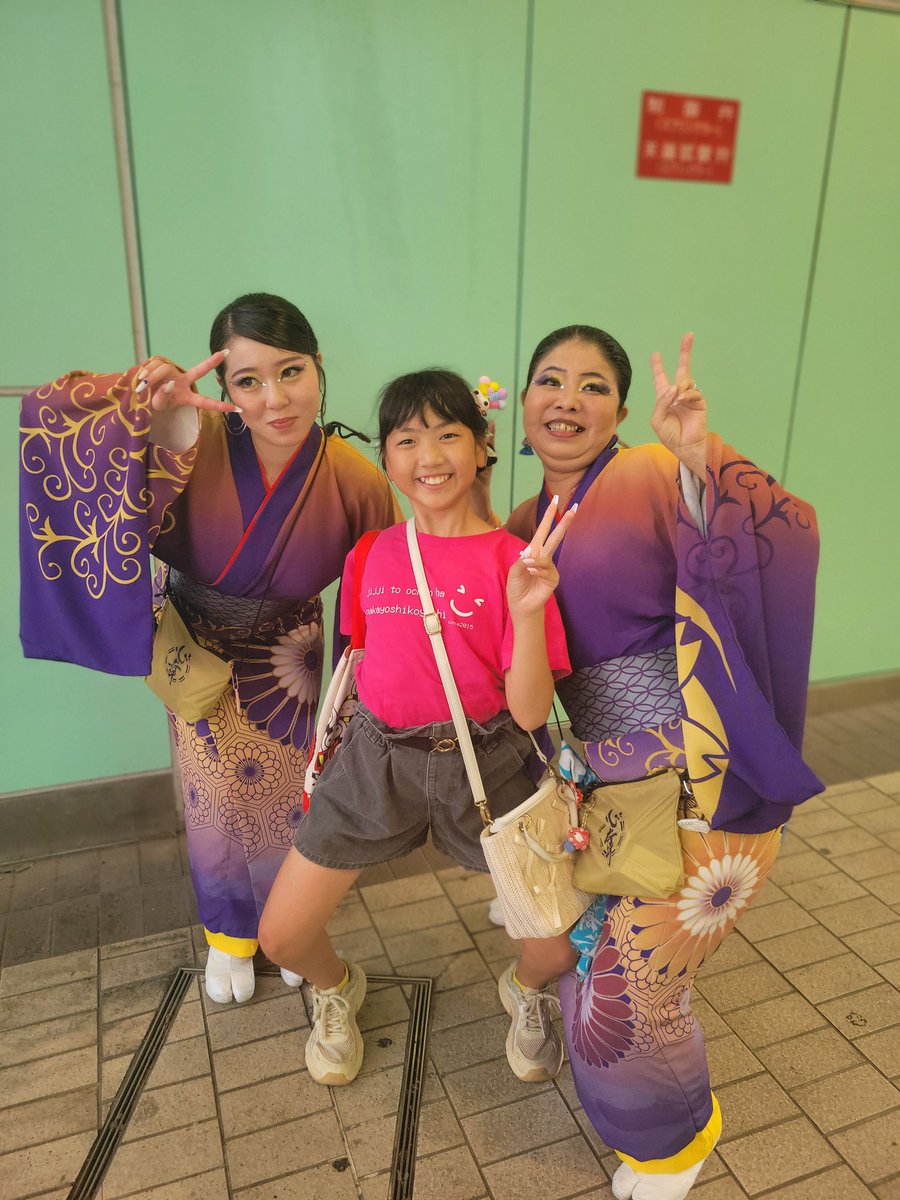 asami_imo's tweet photo. 2日連続お疲れ様〜！
よくわからん立ち方やら、ネイルでギャル〜✨
やら、付き合ってくれてありがとう🤣
@a_sinbu
@obarma81783 https://t.co/m3MyHP9UQl