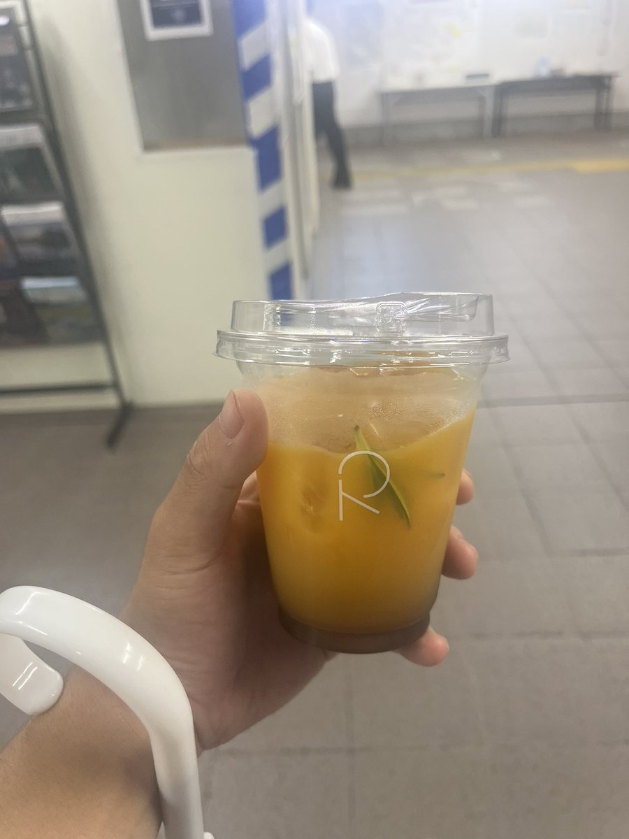 Riku030422's tweet photo. コーヒーサンワード売り切れた。
今季のやつで結構ハマったドリンクで3杯飲みました。
次行く時は周年限定のドリンクがあるやろうからそれが楽しみやな〜。
#RCOFFEESTAND https://t.co/5yxXq7WxBI