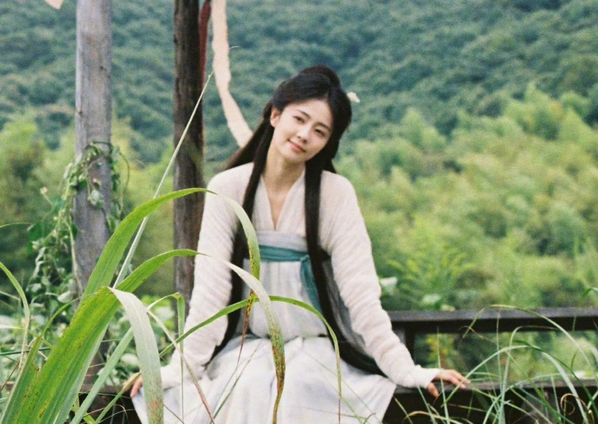 goddessbailu's tweet photo. goodbye my Yeli 🩵 thank you for all the tears, the strength and the love.

thank you BaiLu for a perfect portrayal of A' Li that shattered and healed us all at the same time 🥹👏

#BaiLu #白鹿 #TheFirstJasmine #MoLi https://t.co/Edg5V46zwG