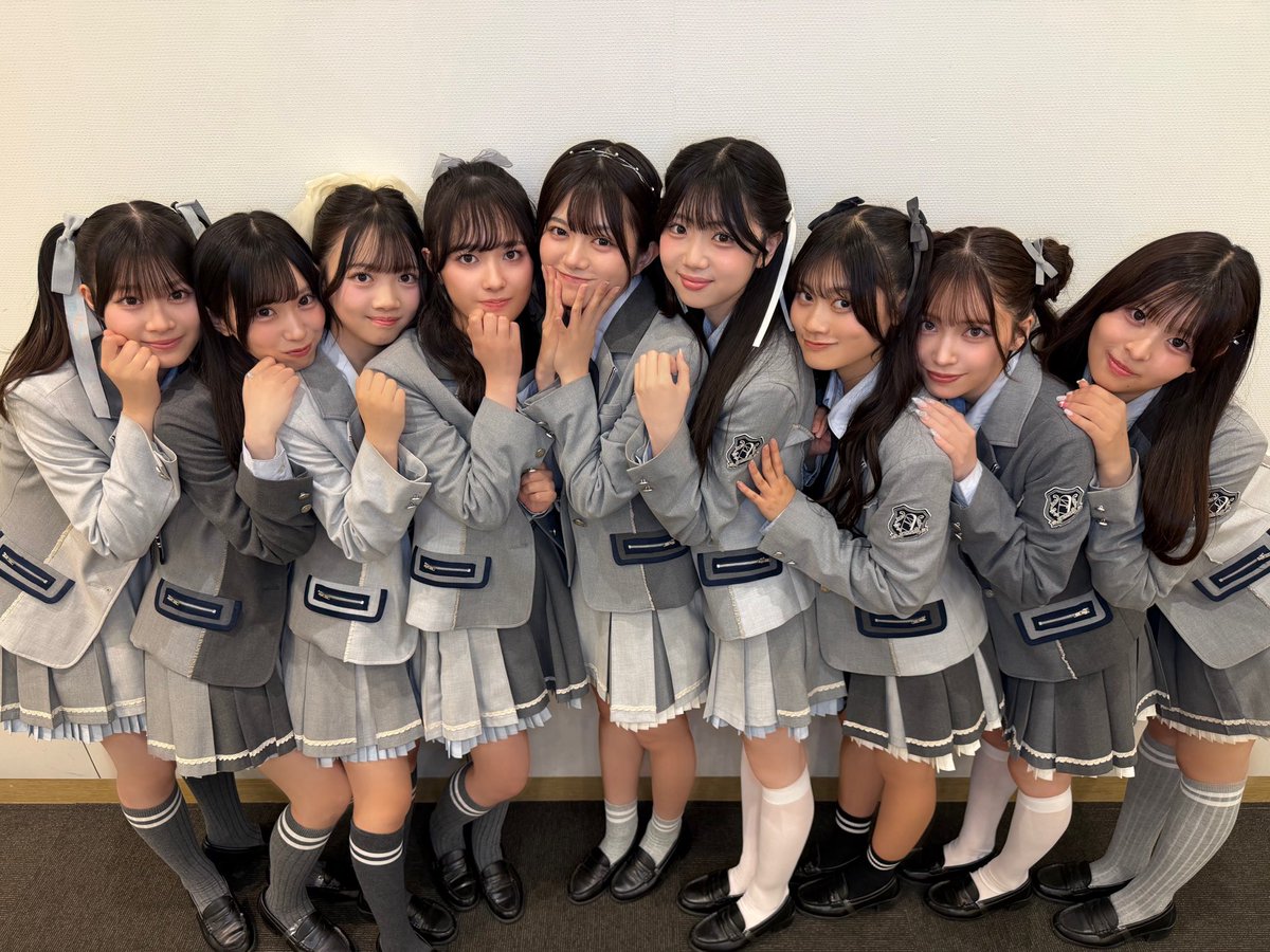 rege__official's tweet photo. 0秒前リリース記念フリーライブツアー
ありがとうございました🚪✨

RE-GEのメジャーデビューシングルがたくさんの方に届いていれば嬉しいです💫

まだまだここからがスタートなので、
RE-GEにとってのはじめての夏を全力で駆け抜けたいと思います☀️💨

👗6/26(金)ひらりワンピース配信release
https://t.co/RWNXlZmyS6

🍧 7/17(金)スペクタクルサマー配信release

RE-GEと過ごす最初の夏も
一緒に盛り上がっていきましょう🏖️❤️‍🔥

#REGE #リージェ