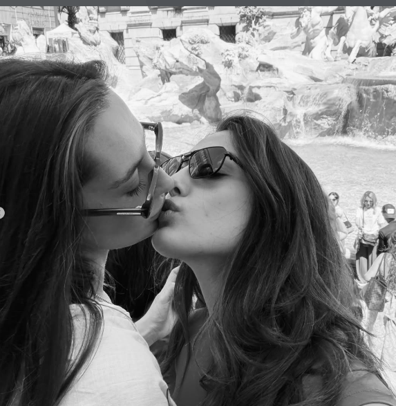 zeudinersarg's tweet photo. 🏳️‍🌈🏳️‍🌈🏳️‍🌈🏳️‍🌈🏳️‍🌈
#zeudiners
#wlw
#pridemonth https://t.co/tQsDrM39UT