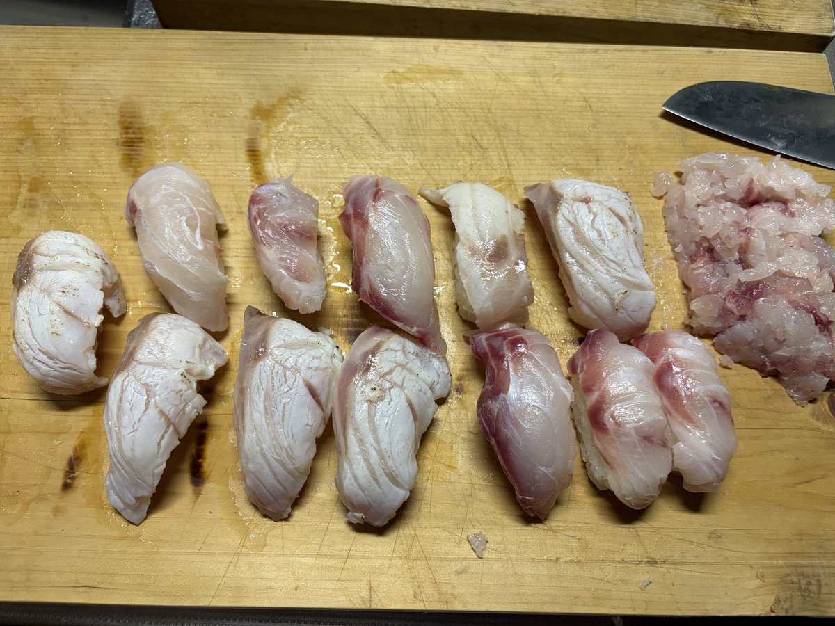 infinite_loooop's tweet photo. 夏はシブダイを食べたいがために生きてるまである。
感動するレベルで旨い。 https://t.co/sFIgwv18yF