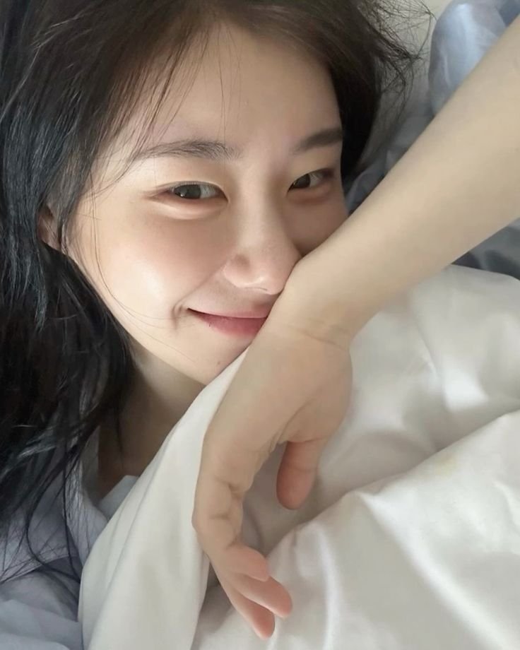 TheHeartedge's tweet photo. halo gaisss :3 yuk absen dulu yuk yg udah ready to babay babay (bukan aku) https://t.co/A6zCiqsbnl