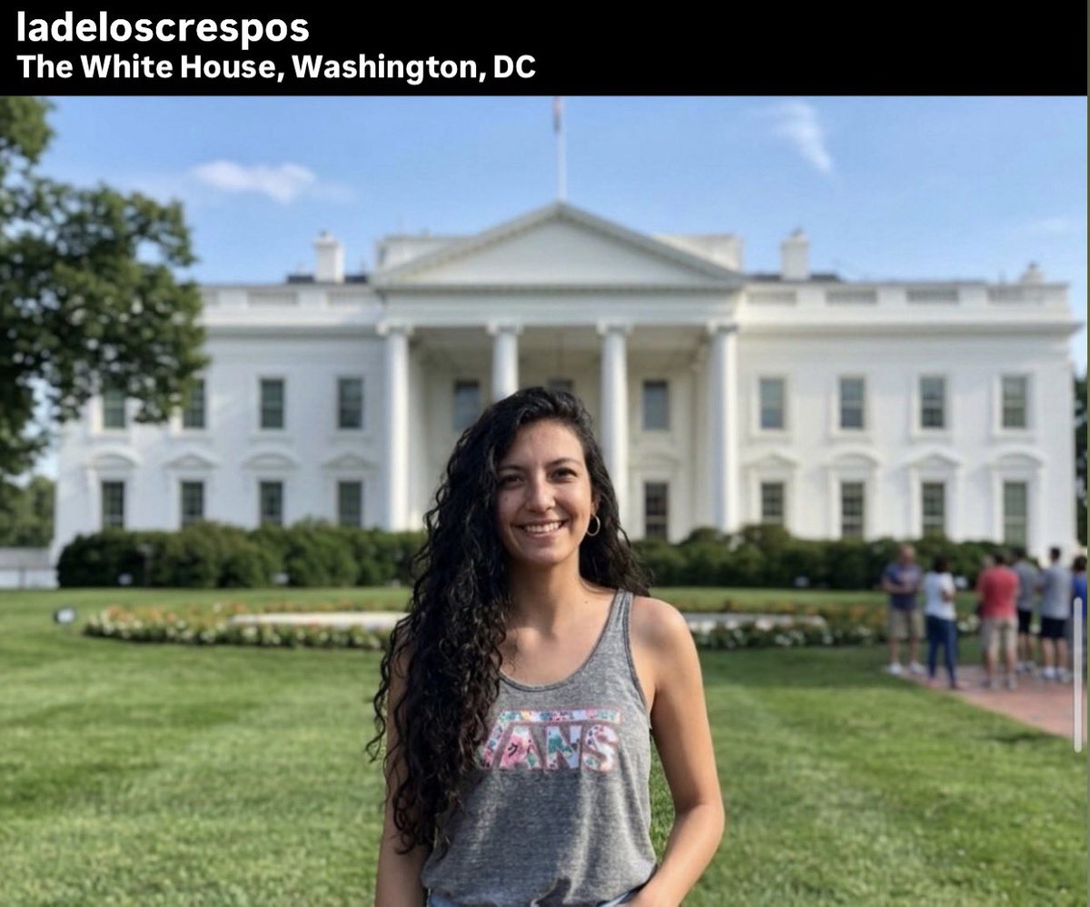 SilenoJr's tweet photo. La comunista de iPhone @ladeloscrespos Viviana Marín es la que quiere hacer “INVIVIBLE” la vida en Colombia porque el candidato que ella quería que gane, perdió.
Pero a esta comunista “burguesa” que odia a EEUU le gusta las compras y vacacionar allí. 
 https://t.co/jP0AySlWaq https://t.co/lSVtw4EcCX
