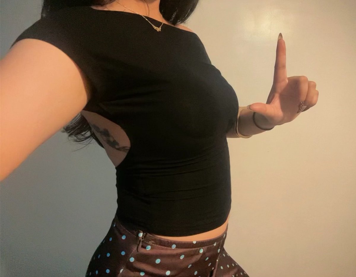 bar3lyblush's tweet photo. i need my dinner subfunded. where are the losers?? https://t.co/OqHcyNbdRf