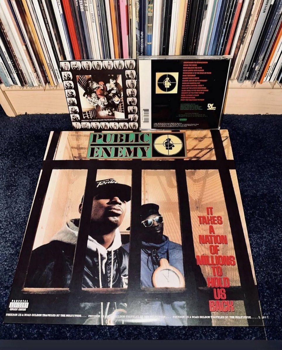 ilovehiphop_88's tweet photo. June 28th, 1988  @publicenemy released their sophomore album It Takes A Nation Of Millions To Hold Us Back https://t.co/2XJWCpdpR6