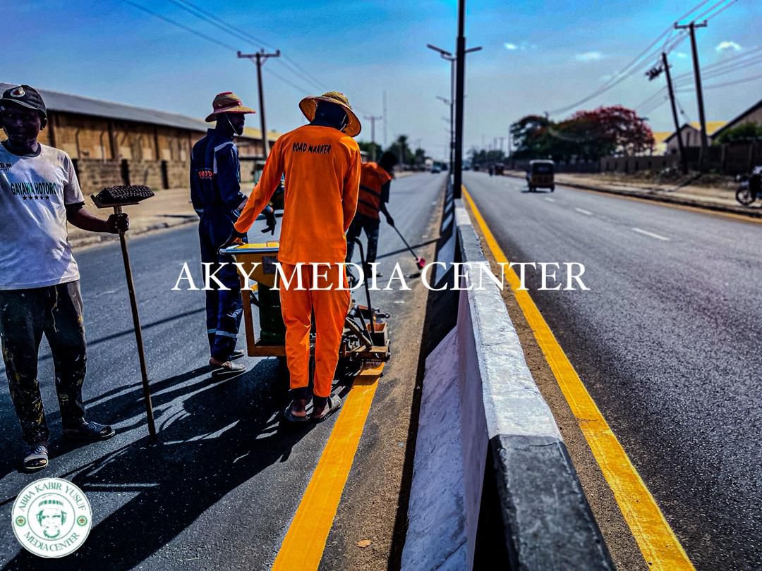 wvleed_kessiee's tweet photo. Ongoing Road Marking Work, including centerline striping, edge line painting, and the renovation of crash barriers at the newly reconstructed Independence Road–Dakata Road.

#AbbaIsWorking. https://t.co/1HkMm96emN