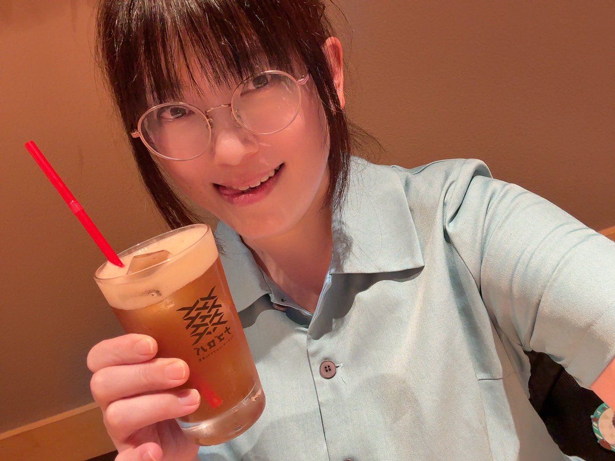 yurinadeshiko's tweet photo. ライブの後に皆様と打ち上げに。。。
ご参加くださった皆様、ありがとうございました！！
クラフト系ほお店だったのですが、どれも美味しかったです😋

ご馳走様でした🍴 https://t.co/P9wW1EuiaT